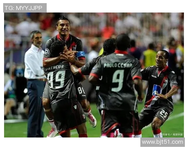 白色城堡与兰斯的激烈对决揭示足球战术与团队合作的精彩瞬间